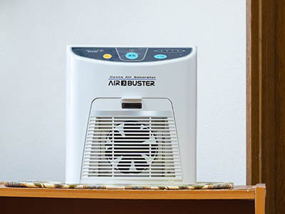 freshroom公共空間擺放多數救護車上設置的「AirBuster」（空間除菌器）淨化空氣