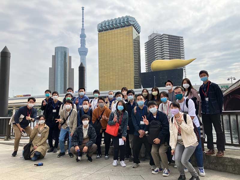 日本台灣交流協會辦理的獎學生交流活動，前往淺草週邊觀光。（照片提供／陳信宏）