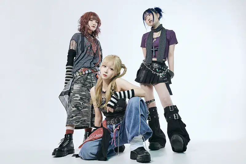 TRiDENT-日本3人女子搖滾樂團ASAKA SERINA NAGISA