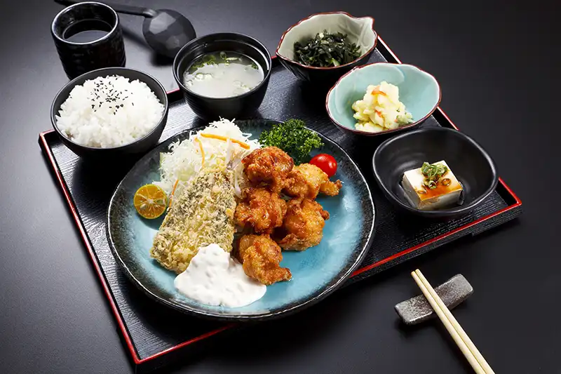 大眾食堂モリちゃん-炸雞酥炸竹筴魚御膳